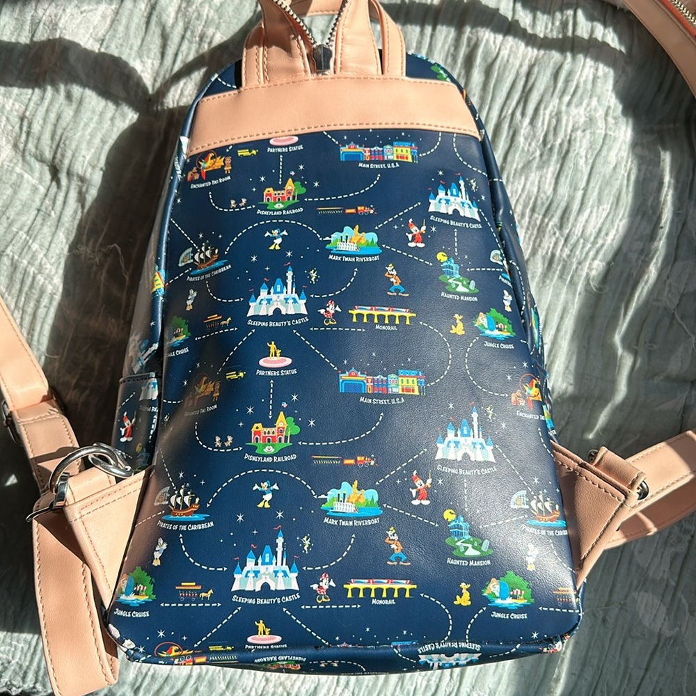 Disney Loungefly backpack - Picture 5 of 9